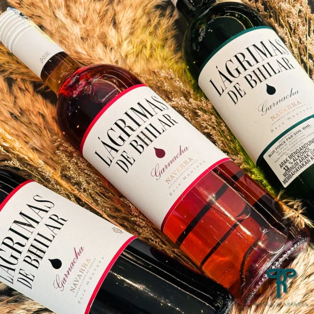 🎉🍷 Happy Garnacha Day aka Grenache Day! 🍷🎉

Today, we celebrate this wonderful grape variety that brings us all together. The Lagrimas de Bhilar offers you our three exquisite options:

❤️ Red Garnacha: Medium intensity, perfect for sharing with friends.
🤍 White Garnacha: Fresh and vibrant, ideal for sunny days.
🌸 Rosé Garnacha: Elegant and refreshing, the perfect companion for any occasion.

Let’s raise a glass to Garnacha Day! 🥂✨ 

#GarnachaDay #LagrimasDeBhilar #GarnachaLove