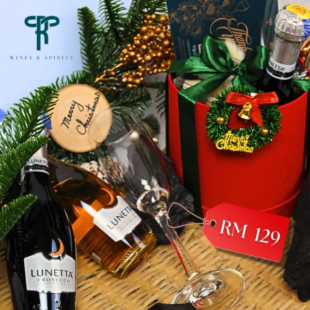 🎄✨ Let’s have a sparkly Christmas this year! 🎁✨

Treat your loved ones (or yourself!) to the ultimate festive indulgence with our Christmas Gift Set. 🎅🏼

🎉 What’s inside?
🍾 A bottle of Prosecco (choose from Rosé or White)
🍬 A box of soft, fluffy marshmallows
🥂 A sparkling champagne flute
💌 Festive wish cards to spread the joy!

Perfect for creating unforgettable memories, one toast at a time. 🥂🎉

🎁 Ready to unwrap happiness? Order your Christmas Gift Set today at only RM 129 !!🎄✨

#rswinesandspirits #prosecco #merrychristmas #ChristmasGift #ProseccoLovers #FestiveVibes